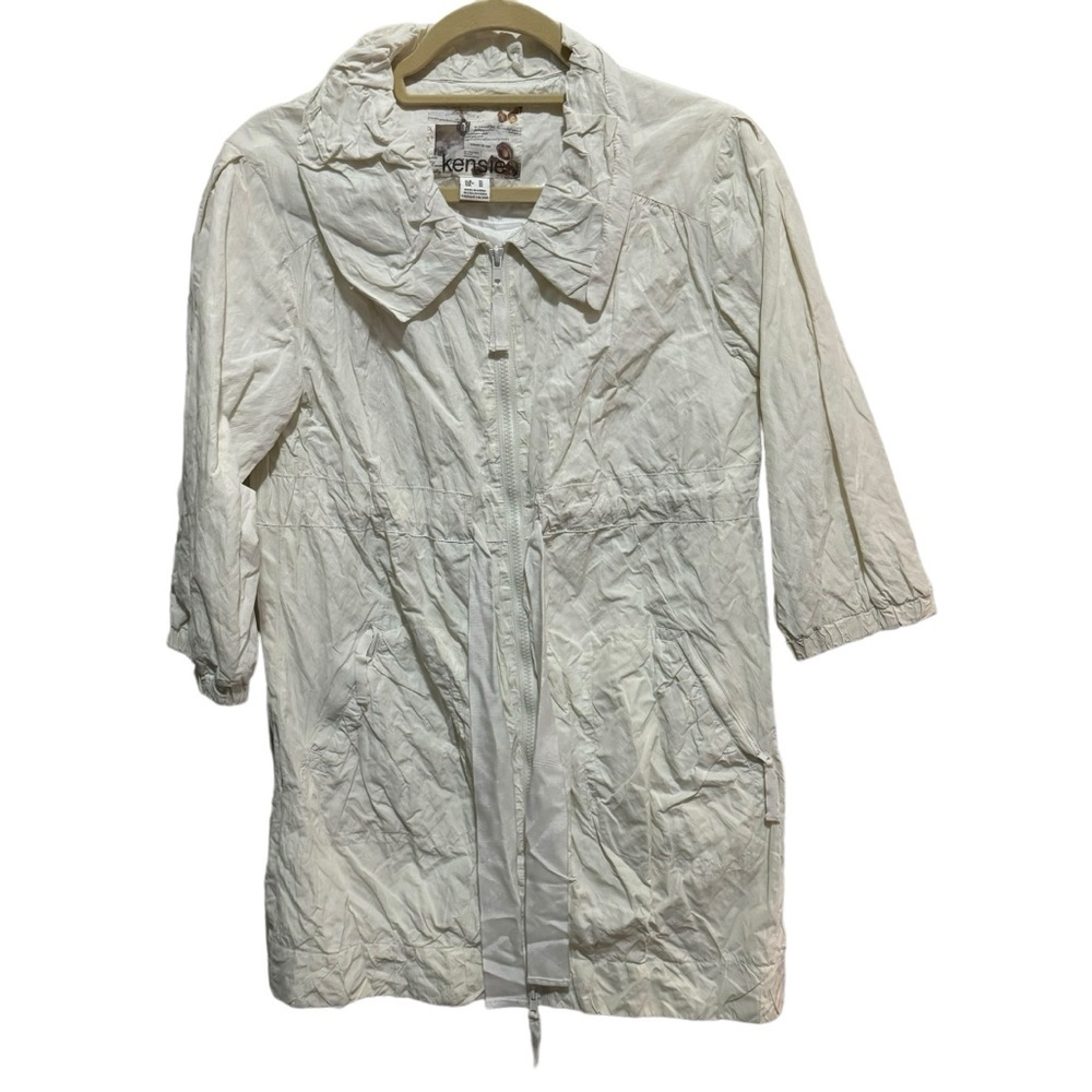 Kensie - white “Krinkle” fabric jacket / Coat size M. Worn once